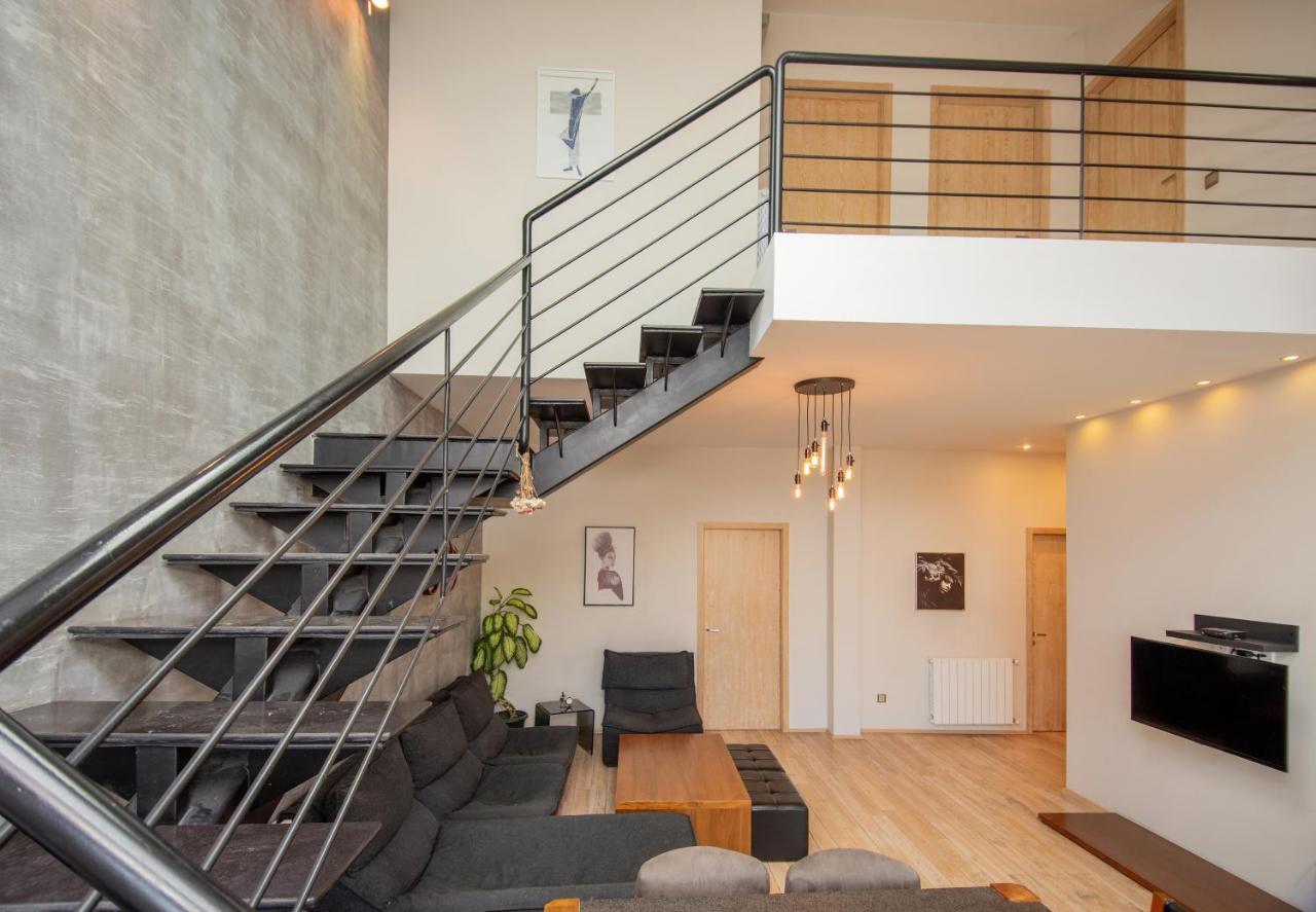 Luxury 4 Bedroom Apartment #1 In The City Center Of Tiflis Exterior foto