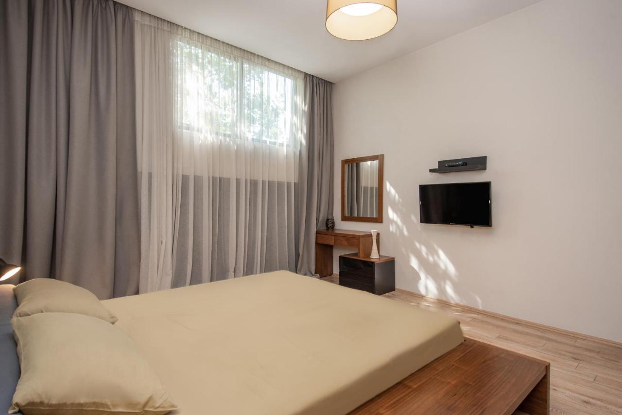 Luxury 4 Bedroom Apartment #1 In The City Center Of Tiflis Exterior foto