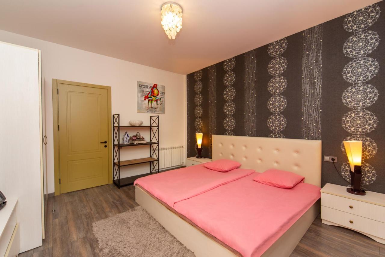 Luxury 4 Bedroom Apartment #1 In The City Center Of Tiflis Exterior foto