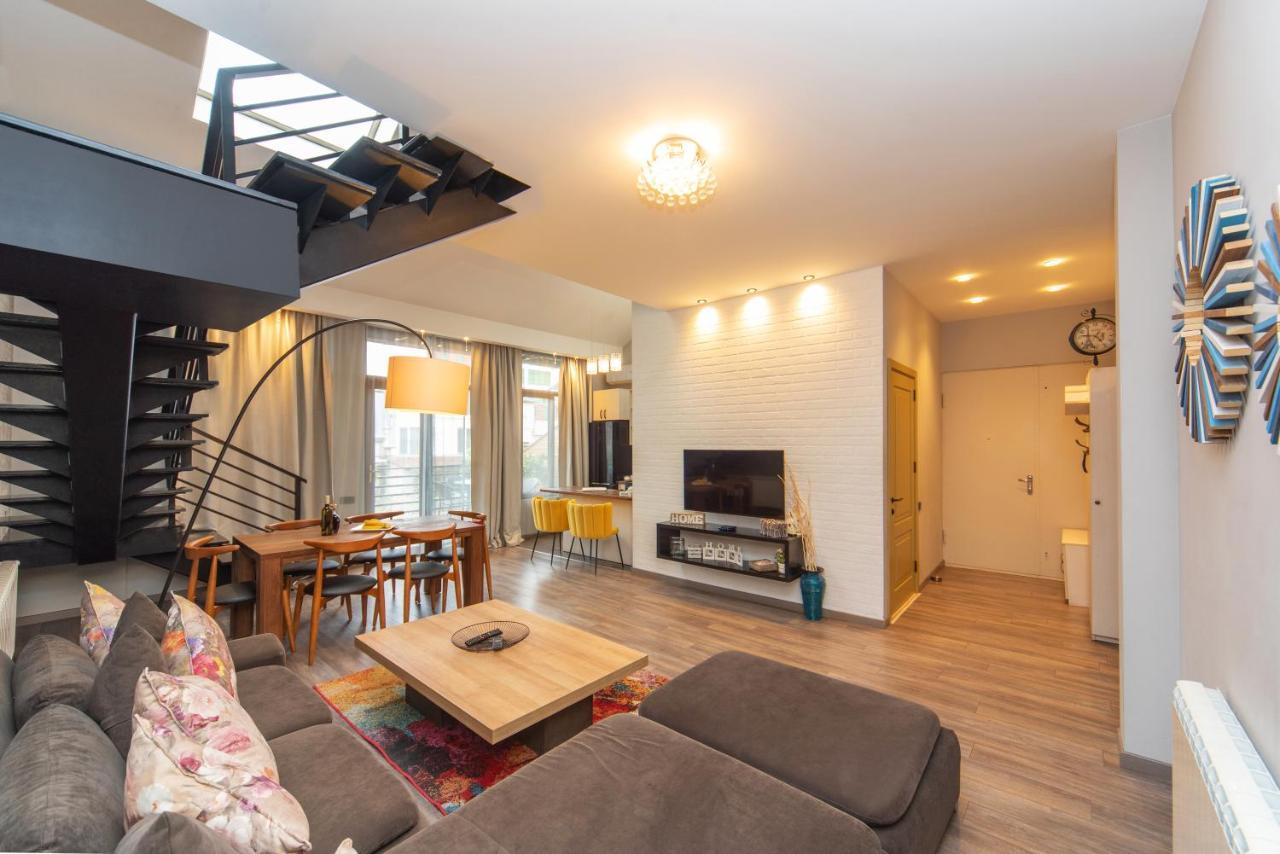 Luxury 4 Bedroom Apartment #1 In The City Center Of Tiflis Exterior foto